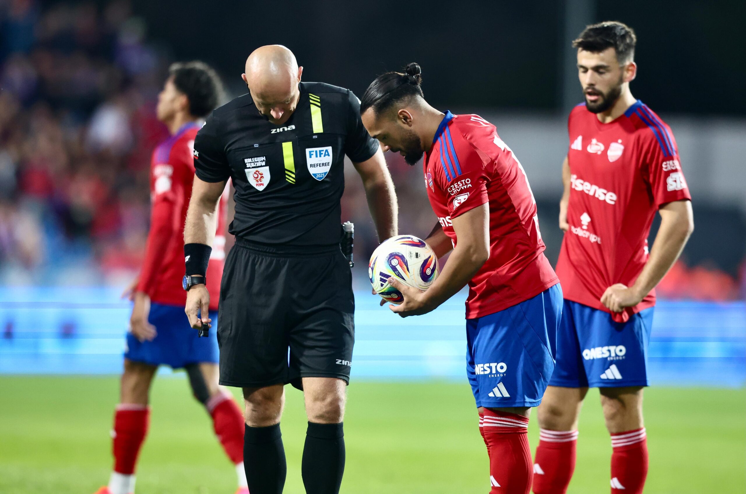 025e8fe7-1e28-4f83-8181-f9f7d96ff575