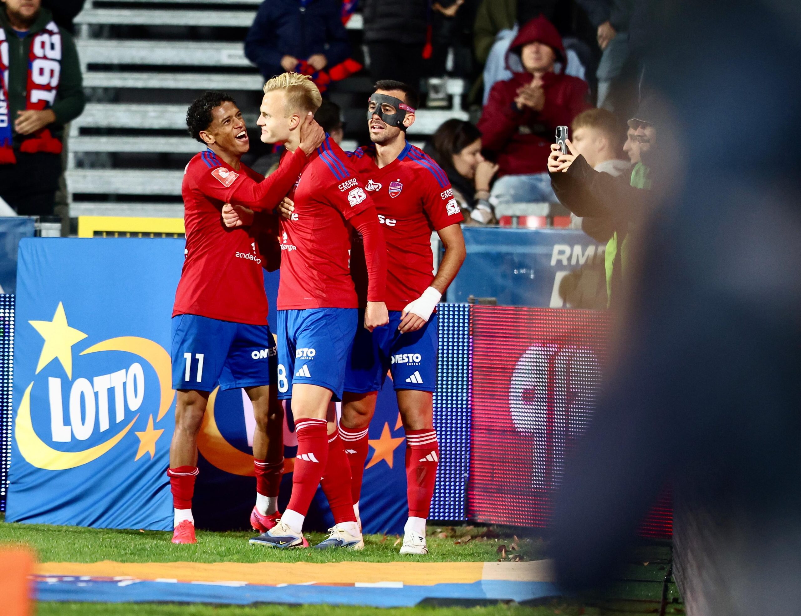 ecd03843-39cf-4539-bab4-c55db86d2c75