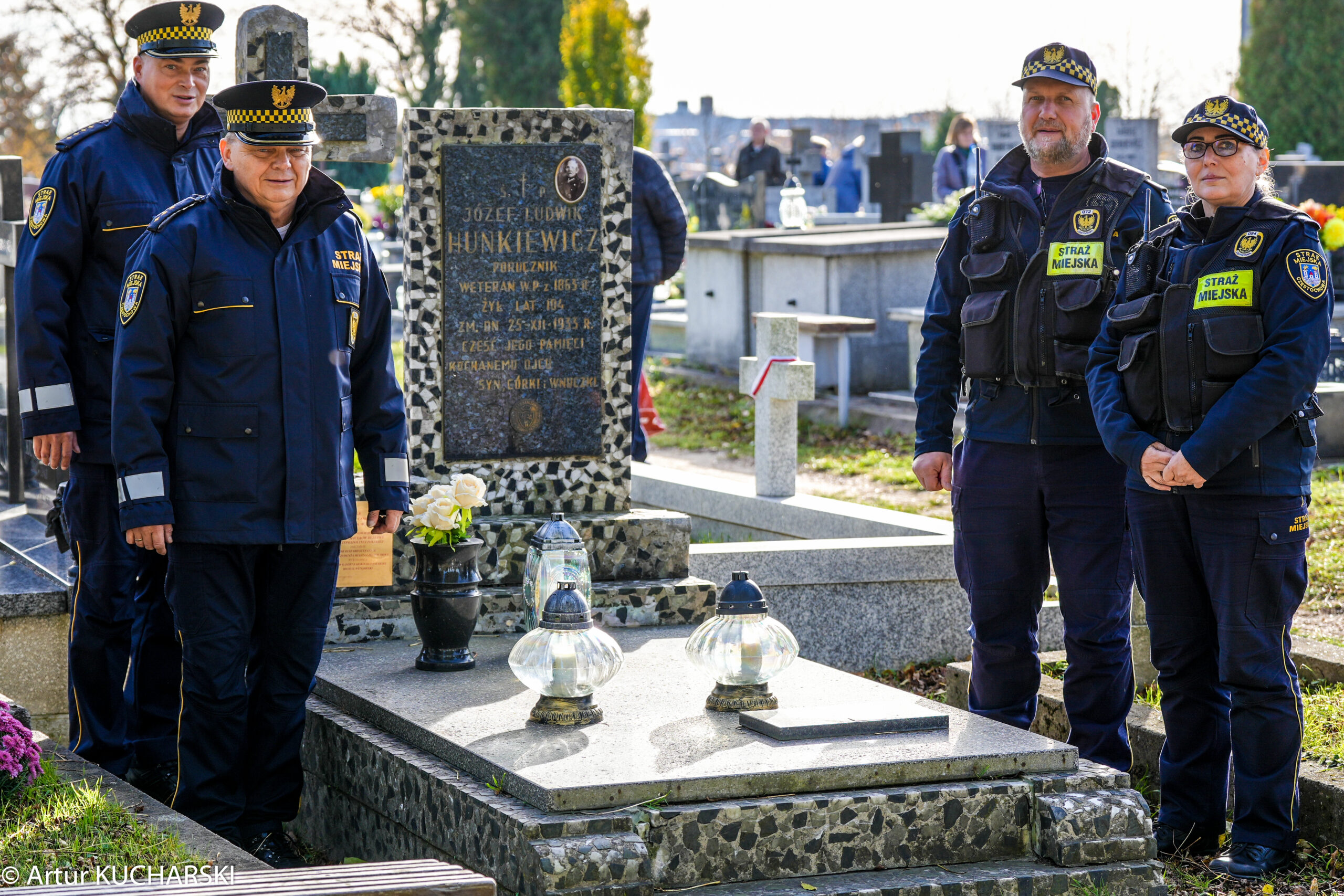 Strażnicy miejscy uczcili pamięć zmarłych kolegów