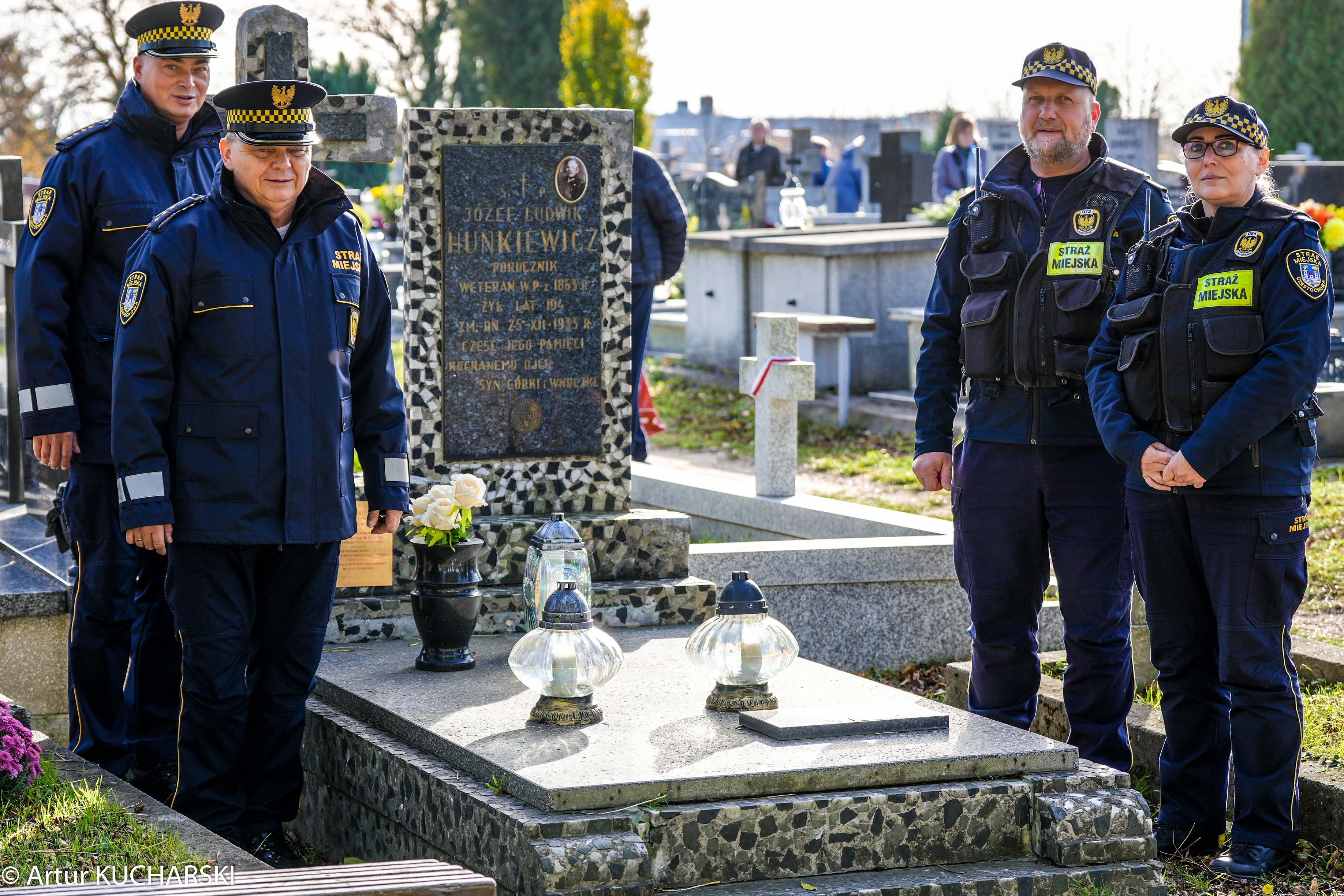 Strażnicy miejscy uczcili pamięć zmarłych kolegów