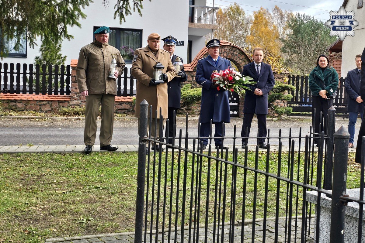 Pamięć o bohaterach w Dniu Wszystkich Świętych