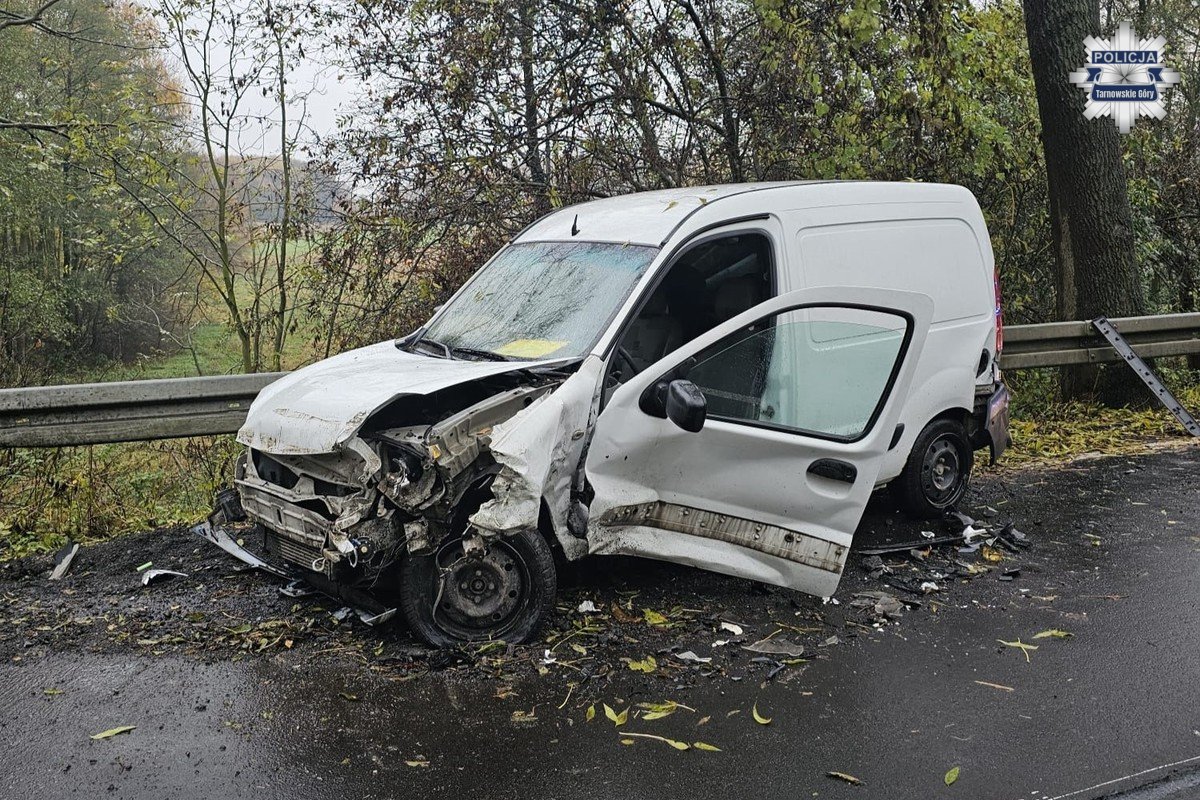 Kolizja dwóch pojazdów na trasie Ziemięcice-Boniowice
