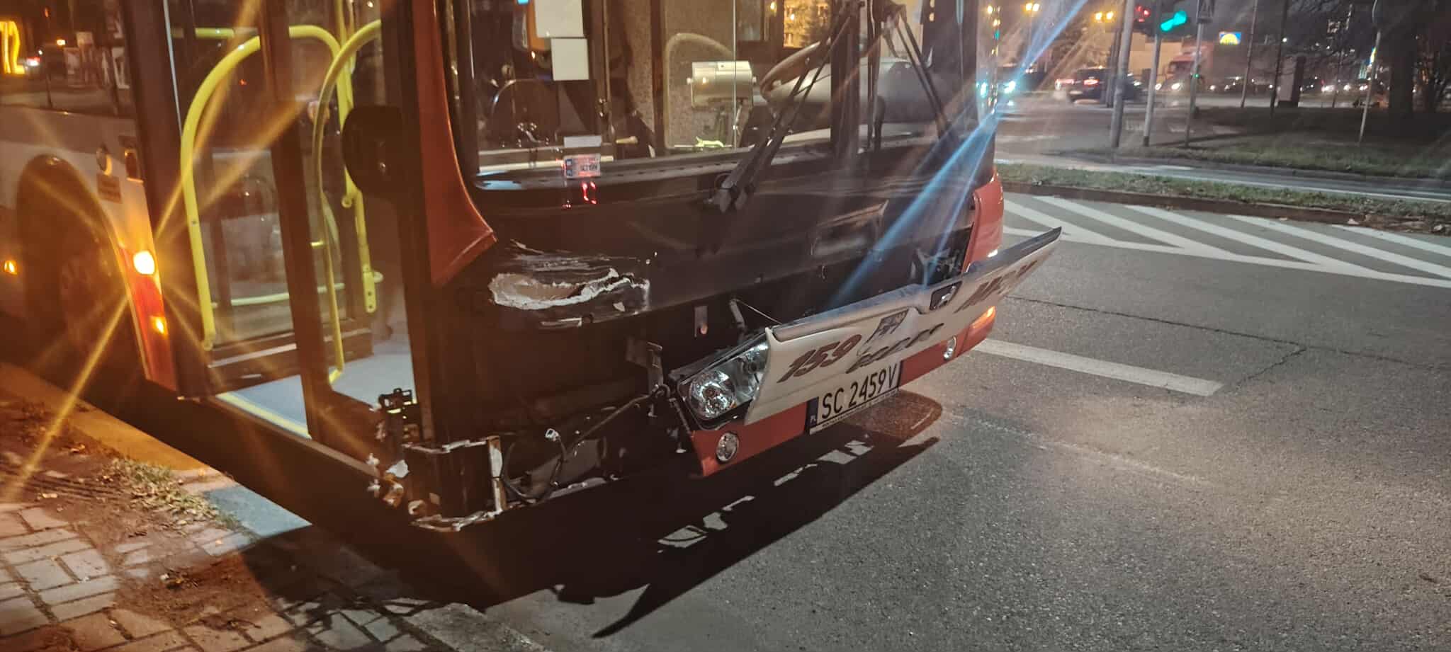 Zderzenie autobusu MPK z autem w Częstochowie