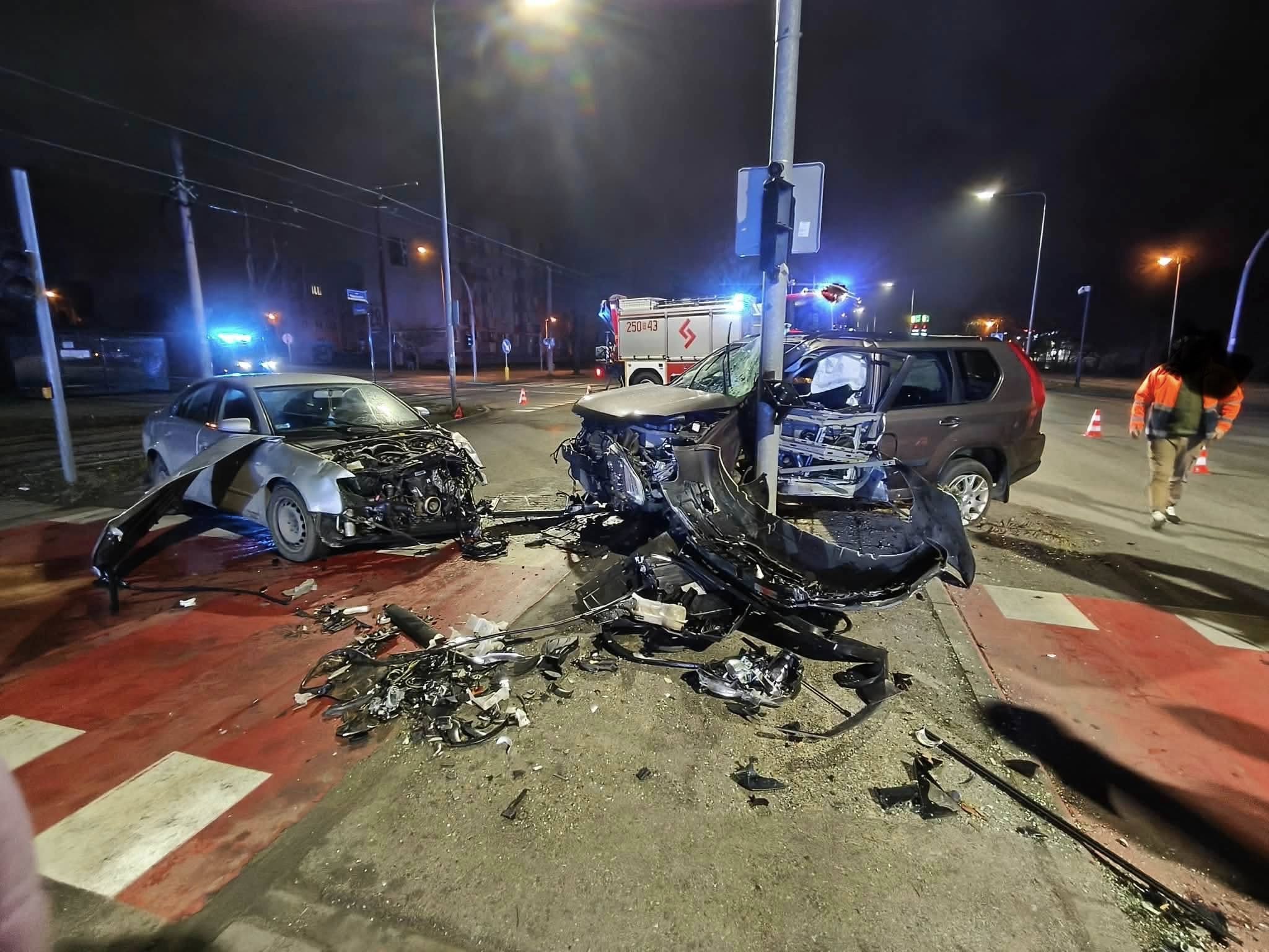 Nocne zderzenie na al. Niepodległości