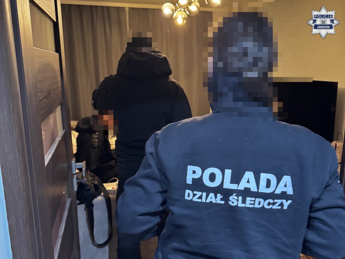 Policja rozbiła nielegalny handel lekami i dopingiem