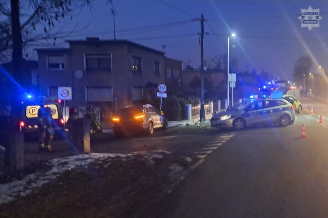 Wypadek na drodze krajowej 11: dwie osoby w szpitalu