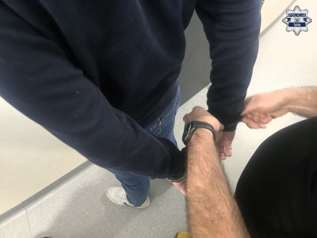 17-latek zatrzymany za oszustwo „na policjanta”