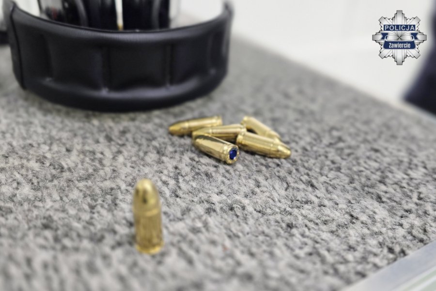 Zawierciańscy policjanci doskonalą umiejętności strzeleckie