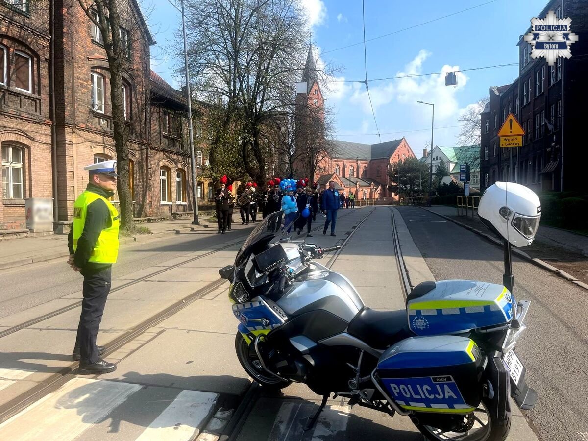 Bytom w niebieskich barwach dla autyzmu