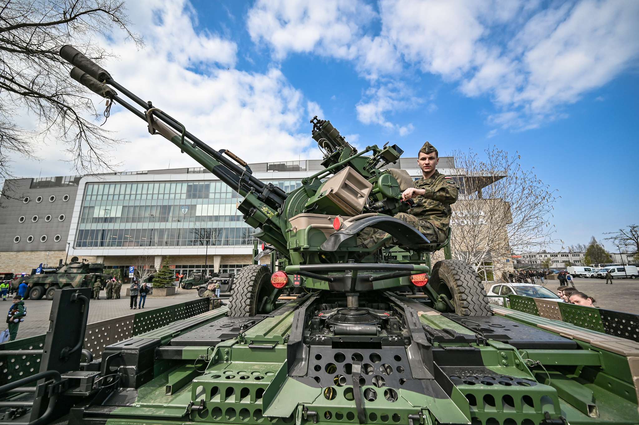 Wojskowe targi w Częstochowie odsłoniły więcej niż sprzęt