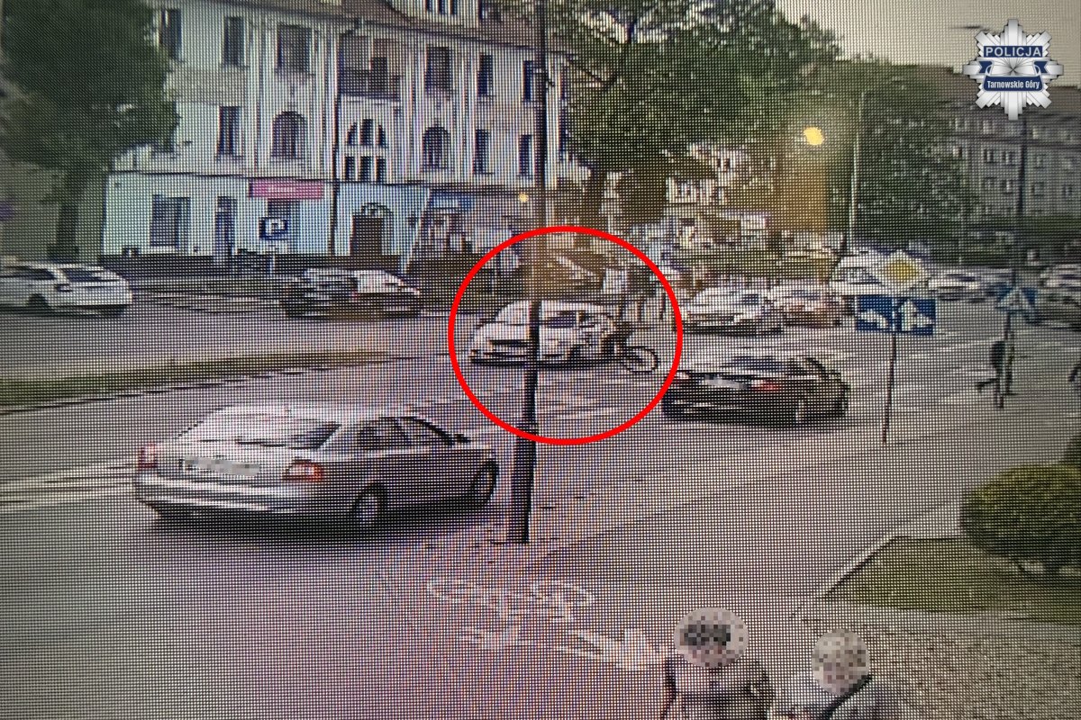 Niebezpieczny manewr na przejściu dla pieszych w Tarnowskich Górach