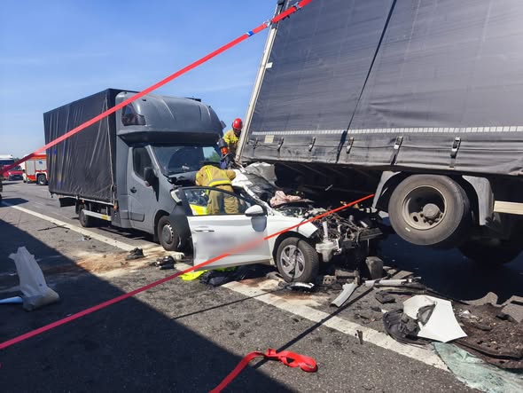 Koszmarny wypadek na A1 [ZDJĘCIA]
