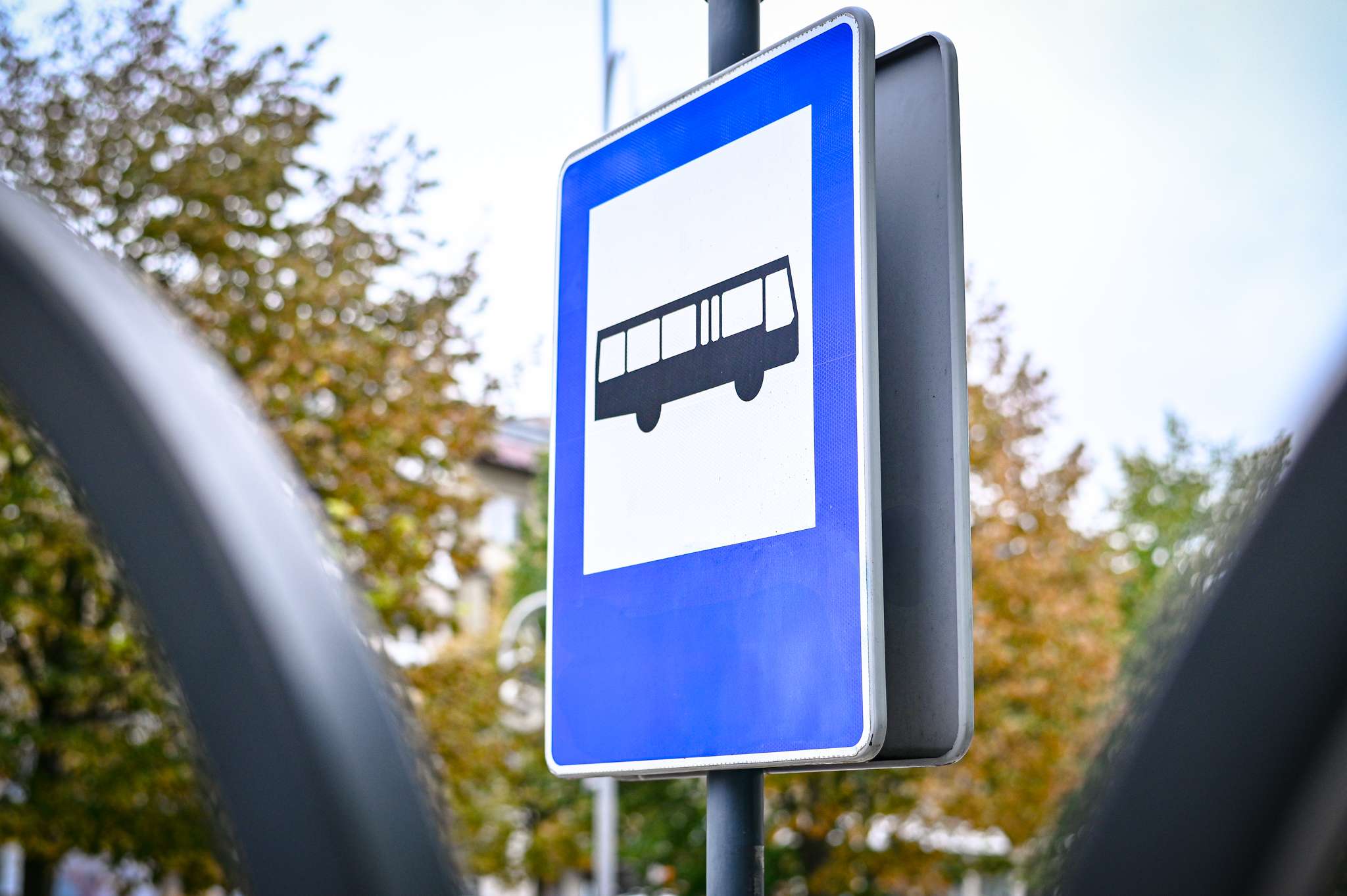 Autobusy wracają na stałą trasę. Jedna linia znika z mapy