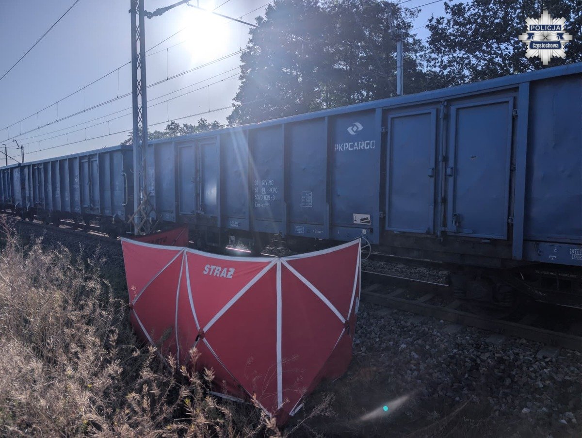 Tragedia na torach w Częstochowie. Pociąg towarowy potrącił mężczyznę