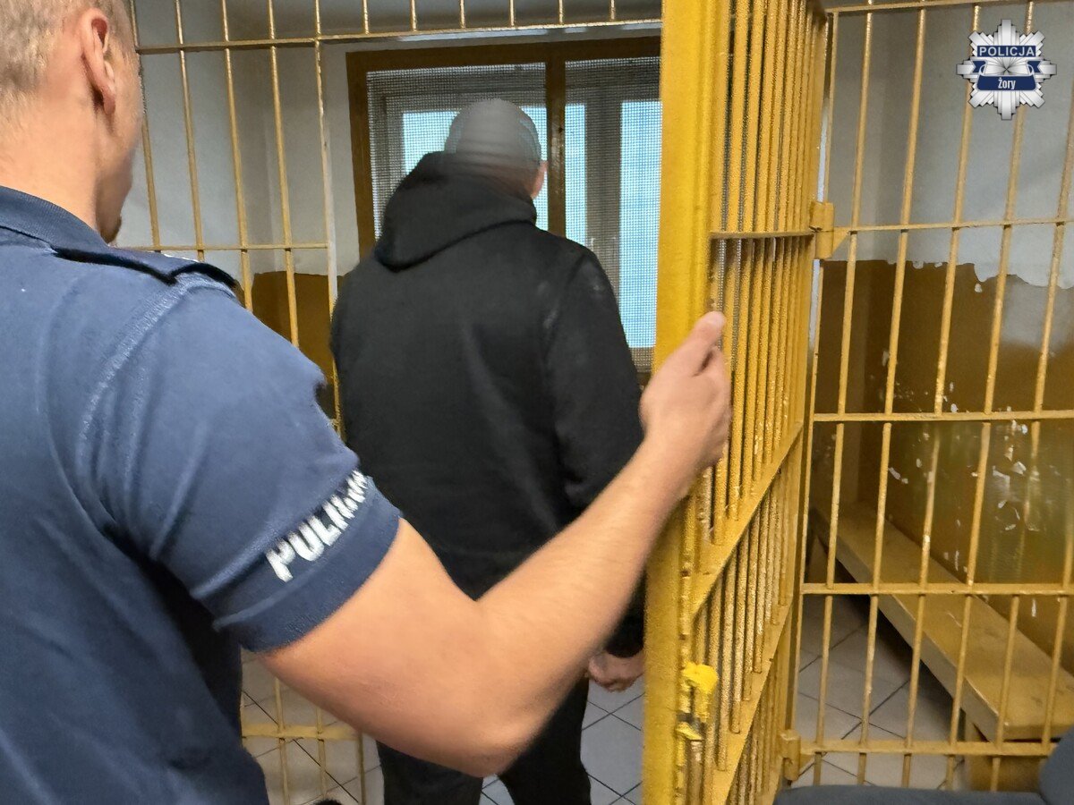 Strzały z broni śrutowej i groźby na ulicy Boguszowickiej w Żorach
