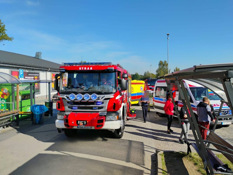 Ewakuacja Biedronki w Olsztynie. Jedna osoba trafiła do szpitala